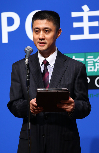 中方與會嘉賓在晚宴上致辭