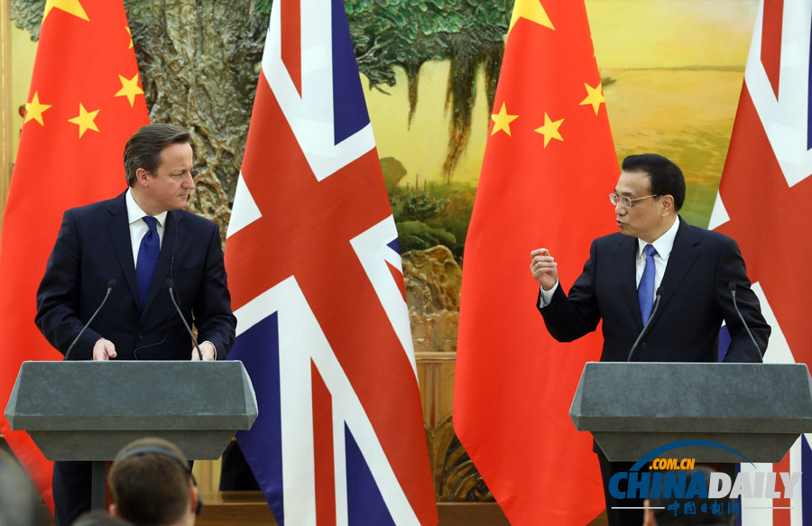 李克強(qiáng)與卡梅倫共同會見記者 介紹中英總理年度會晤成果