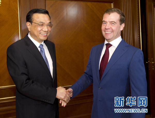 李克強(qiáng)會(huì)見俄羅斯總統(tǒng)梅德韋杰夫