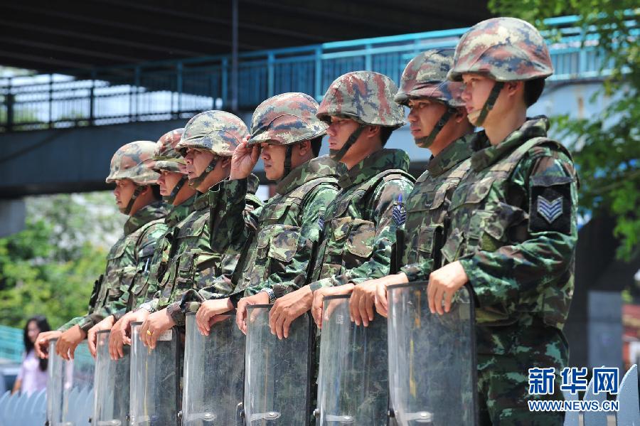 泰國(guó)軍方戒嚴(yán)后首次斡旋 實(shí)拍會(huì)談現(xiàn)場(chǎng)（高清）