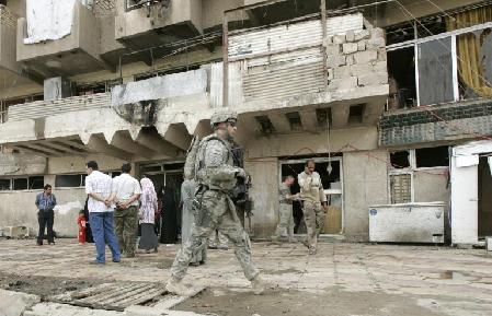 伊拉克一天內(nèi)兩起自殺式襲擊 至少77人死118人傷
