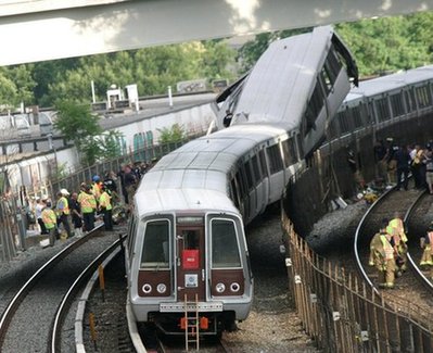 華盛頓地鐵列車(chē)相撞致6人亡 市長(zhǎng)稱死亡人數(shù)進(jìn)一步上升