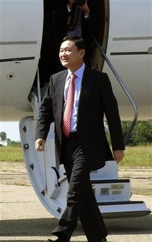 泰國前總理他信今抵達柬埔寨 準備擔任經(jīng)濟顧問