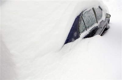 暴風(fēng)雪持續(xù)襲擊美國東部 多地進(jìn)入緊急狀態(tài)