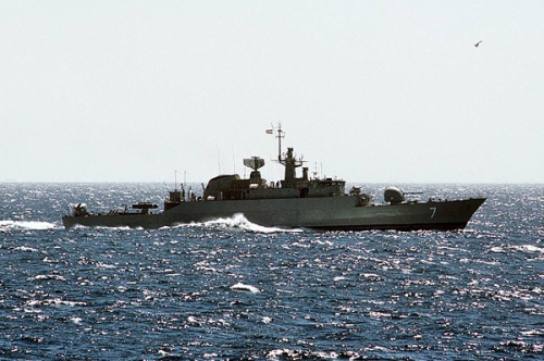埃及同意伊朗軍艦取道蘇伊士運河 32年來首次