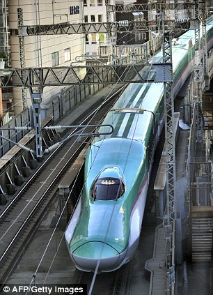 日本最新高速列車投入運(yùn)營 明年最高時(shí)速提至320公里
