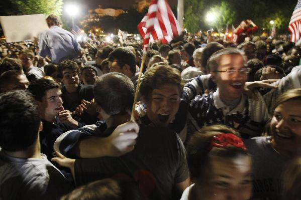 美國(guó)民眾在各地慶祝本·拉登被擊斃（圖）