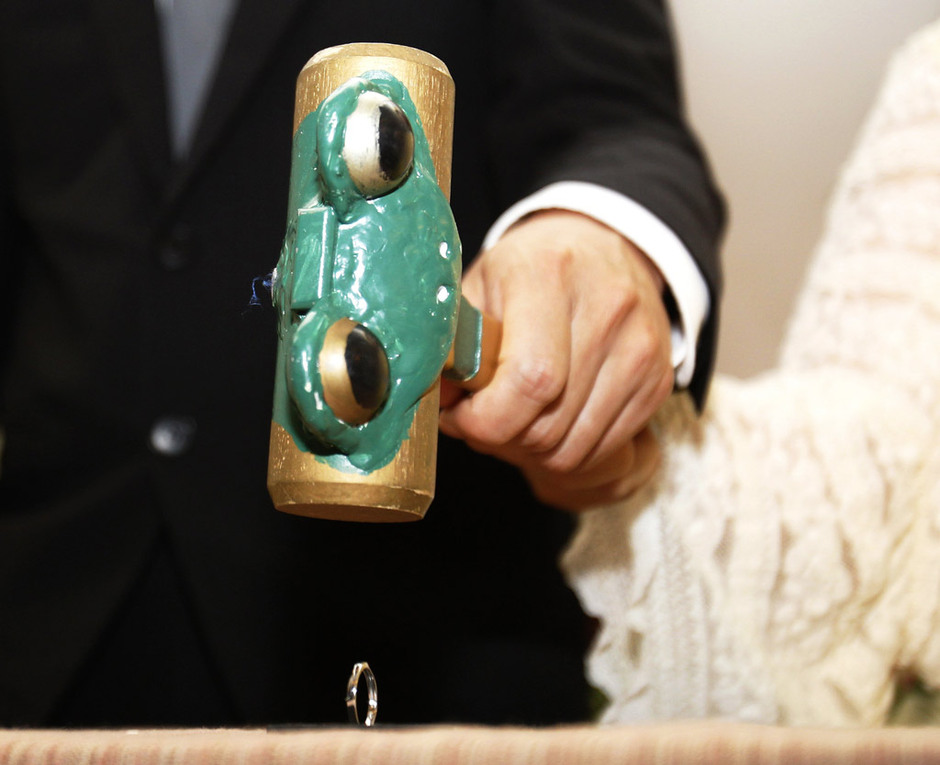 震災(zāi)后反思不幸婚姻分手夫婦增多 日本流行“離婚慶典”
