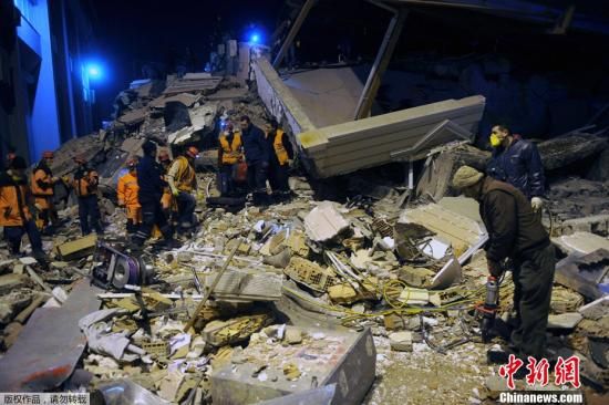 土耳其5.6級(jí)地震造成12人死亡28人受傷