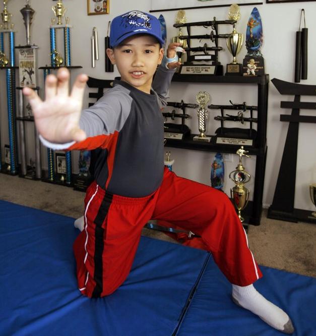 有華裔血統(tǒng)美神童傳授“成功之道” 11歲入讀知名大學(xué)