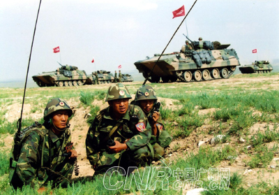 北京軍區(qū)舉行“北劍-0607(S)”對抗演習