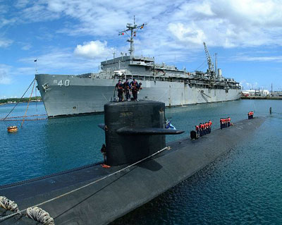 美核潛艇母艦潛伏關(guān)島 軍事價(jià)值大