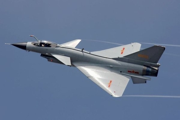 中國空軍現(xiàn)役機型圖集