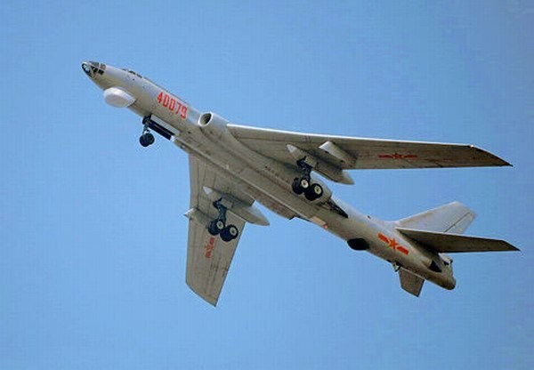 中國空軍現(xiàn)役機(jī)型圖集