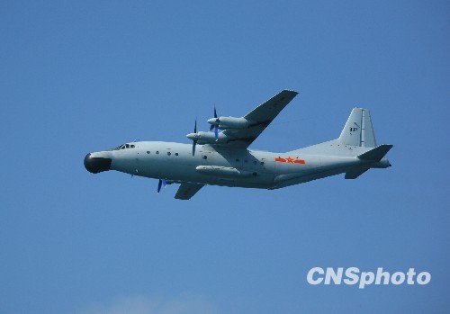 青島海軍航空兵駕戰(zhàn)機新年首飛