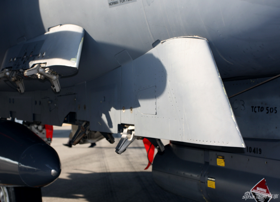 美國空軍展示兩架F－15E攻擊鷹戰(zhàn)斗轟炸機