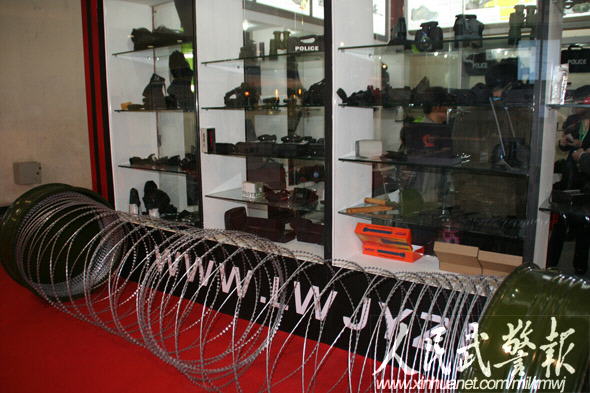 國際警用裝備博覽會：武警研發(fā)槍械受關(guān)注