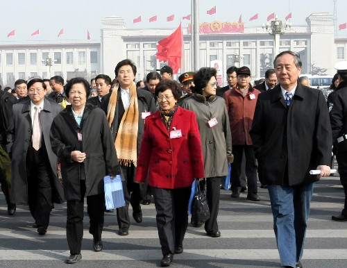 政協(xié)委員步入人民大會(huì)堂
