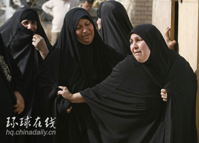 女人彈血洗巴格達(dá)校園