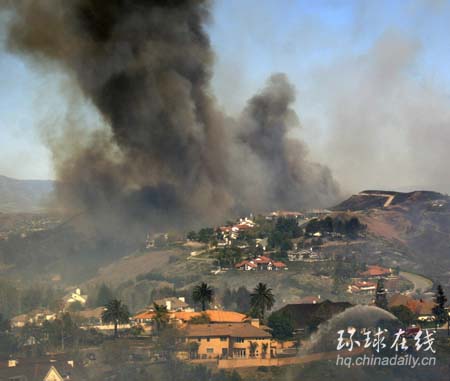 加州南部發(fā)生叢林火災(zāi) 至少500戶(hù)居民疏散