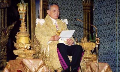 泰國(guó)國(guó)王——目前世界上在位最久的君主