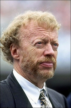 耐克創(chuàng)始人捐款上億美元破商學院紀錄