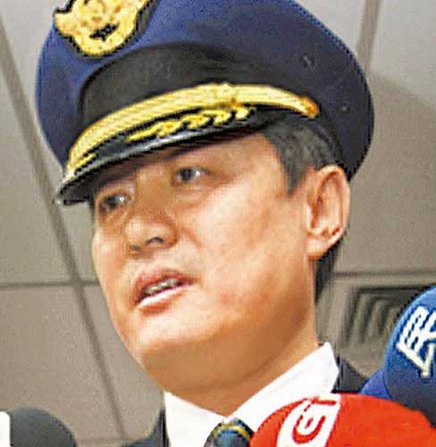 臺(tái)灣遠(yuǎn)東航空高層仗勢(shì)性騷擾 三準(zhǔn)空姐控訴(圖)
