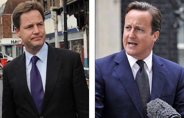 英首相擬強(qiáng)硬對(duì)待騷亂者 副首相倫敦市長上街遭圍攻