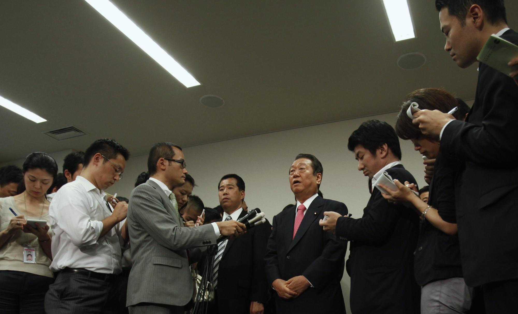 民主黨分裂沖擊野田政權(quán) 小澤另立門(mén)戶面臨資金缺口