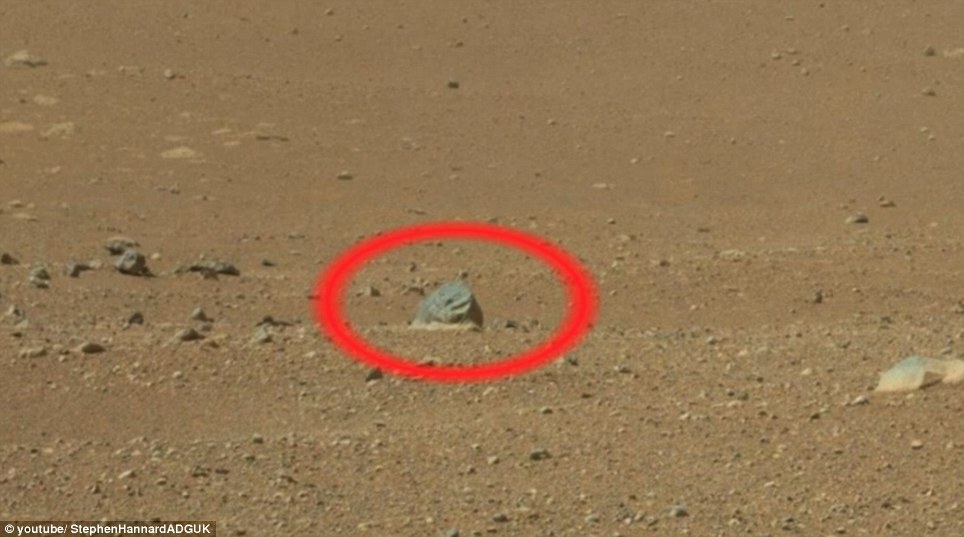UFO研究者發(fā)現(xiàn)類似手指、鞋等形狀火星石塊 引發(fā)網(wǎng)友熱議