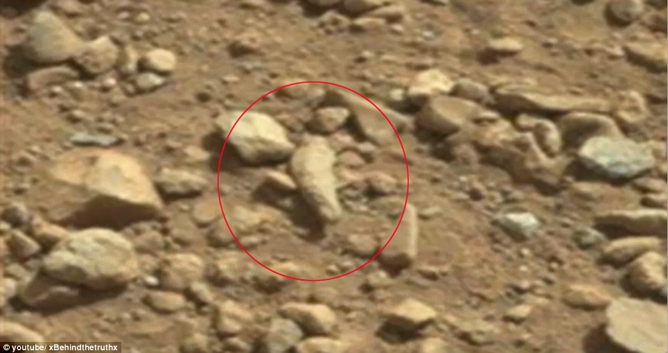 UFO研究者發(fā)現(xiàn)類似手指、鞋等形狀火星石塊 引發(fā)網(wǎng)友熱議