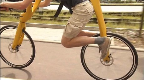 德國(guó)設(shè)計(jì)師發(fā)明新奇自行車 無(wú)踏板無(wú)車座