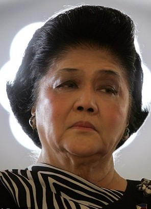 菲律賓前第一夫人百余箱名貴鞋、衣物受毀嚴重