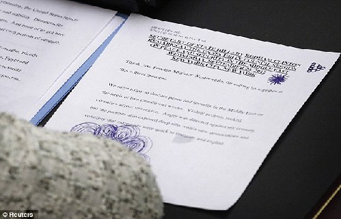 圖：美國國務(wù)卿也難專心 聯(lián)大會議上涂鴉消遣