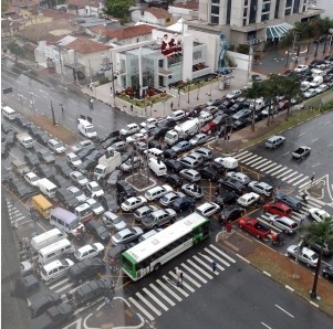盤點(diǎn)全球7大堵車“盛況” 北京榜上有名
