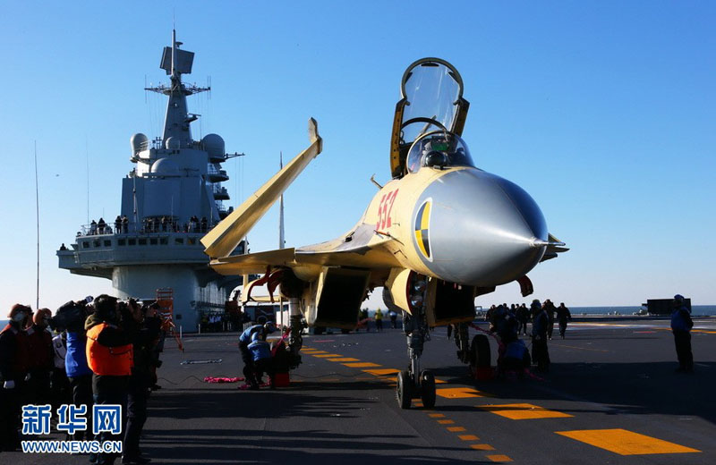 高清:我航空母艦順利進(jìn)行殲—15飛機(jī)起降飛行訓(xùn)練