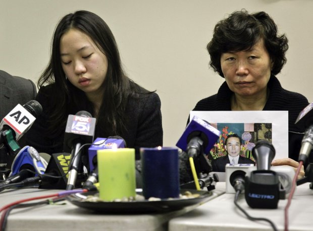 紐約地鐵慘案肇事者涉嫌謀殺被起訴 拍照人多方辯稱(chēng)解無(wú)法施救