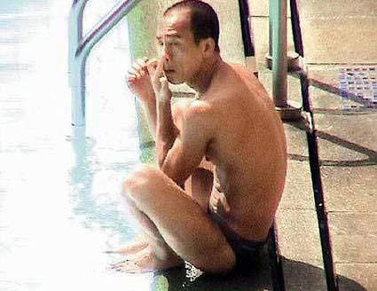 2012明星丑態(tài)之挖鼻孔18式 李冰冰一陽指陳小春最銷魂