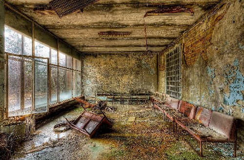 圖：攝影師深入切爾諾貝利再現(xiàn)核爆炸慘狀 觸目驚心