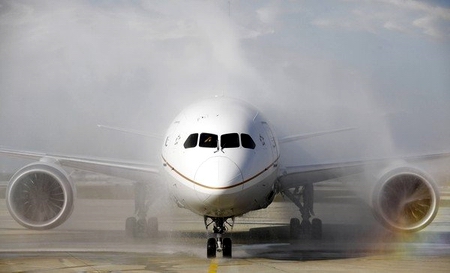 波音787夢幻飛機(jī)再曝新問題 著陸15分鐘后起火