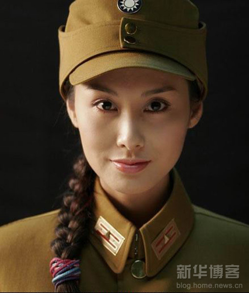 組圖:嬌柔女星軍裝照 誰最惹人愛?
