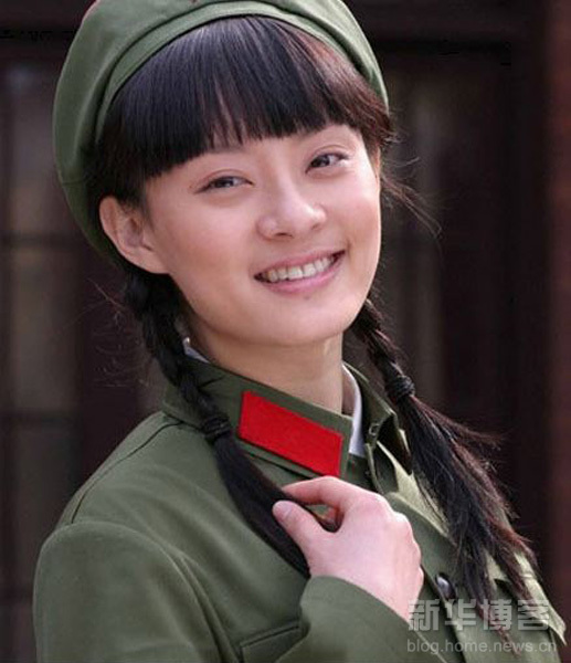 組圖：嬌柔女星軍裝照 誰最惹人愛？
