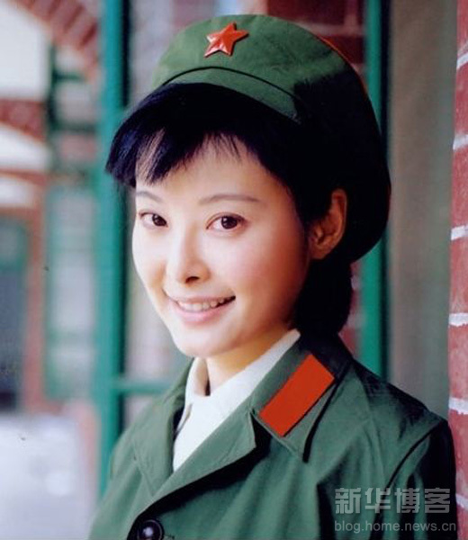 組圖：嬌柔女星軍裝照 誰最惹人愛？