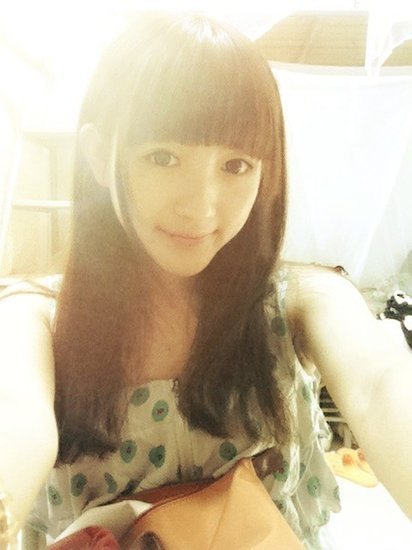 全國?；ㄅ判邪?清華女生酷似高圓圓