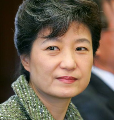 樸槿惠組閣失敗暫用老班底 李明博自稱(chēng)最幸福勞工