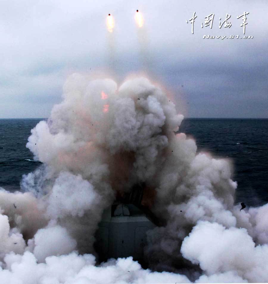 中國(guó)海軍特混編隊(duì)在東海訓(xùn)練?？兆鲬?zhàn)