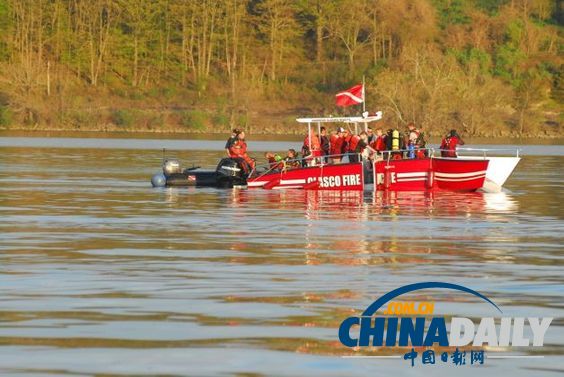 美國(guó)紐約州小型水上飛機(jī)墜河 至少一人死亡