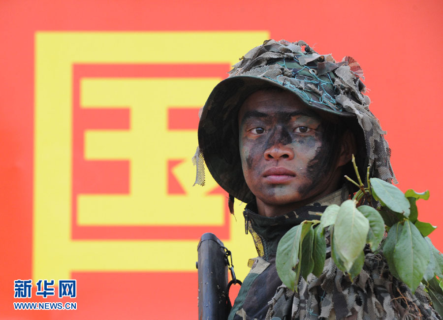 解放軍精英狙擊手集訓 演練山岳叢林地狙擊作戰(zhàn)