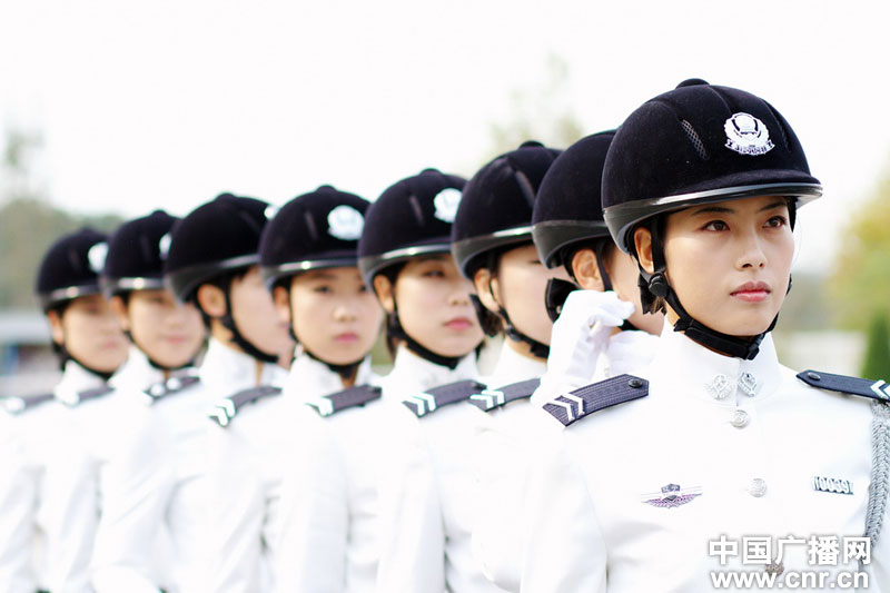 每匹馬養(yǎng)護成本2500元/月?探秘大連女騎警訓(xùn)練基地