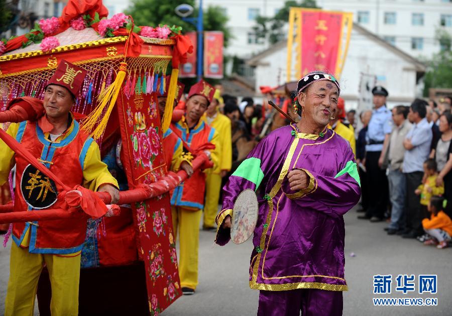 全國(guó)各地歡度端午節(jié)